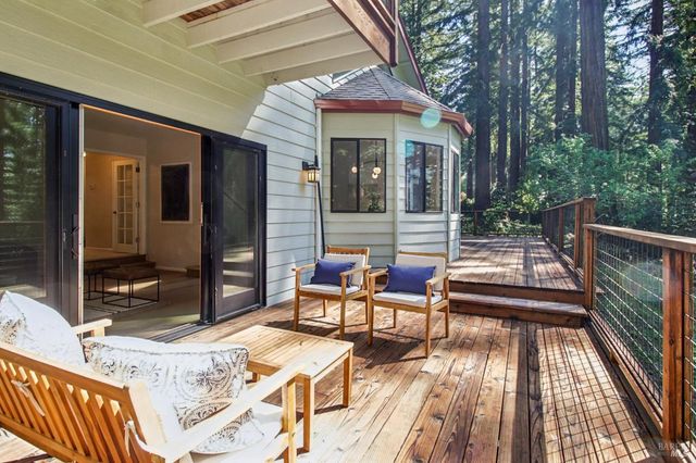 12480 Fiori Ln, Sebastopol, CA 95472