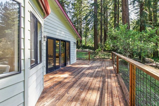 12480 Fiori Ln, Sebastopol, CA 95472