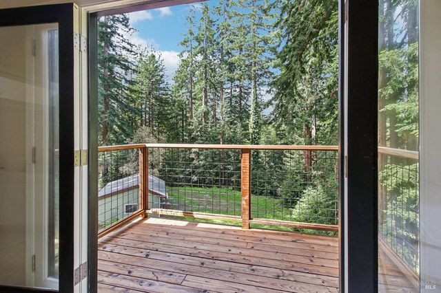 12480 Fiori Ln, Sebastopol, CA 95472