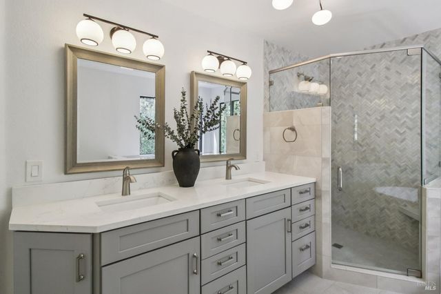 12480 Fiori Ln, Sebastopol, CA 95472