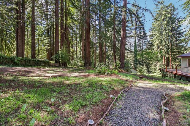 12480 Fiori Ln, Sebastopol, CA 95472