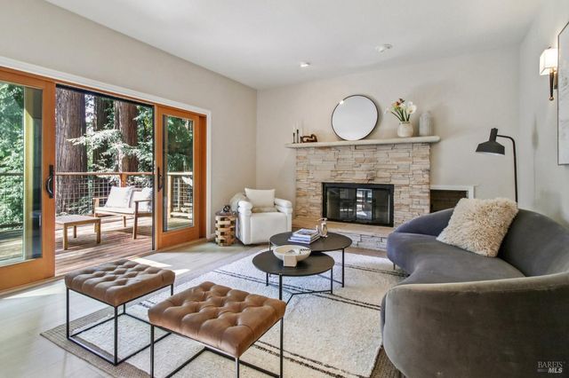 12480 Fiori Ln, Sebastopol, CA 95472