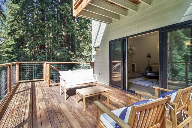 12480 Fiori Ln, Sebastopol, CA 95472