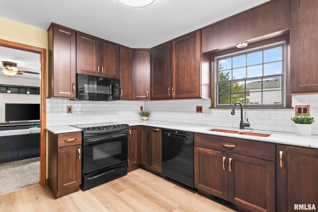 3012 Red Bud Lane, Springfield, IL 62712