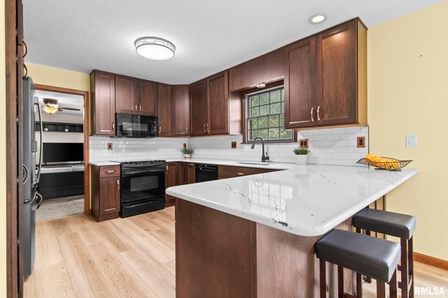 3012 Red Bud Lane, Springfield, IL 62712