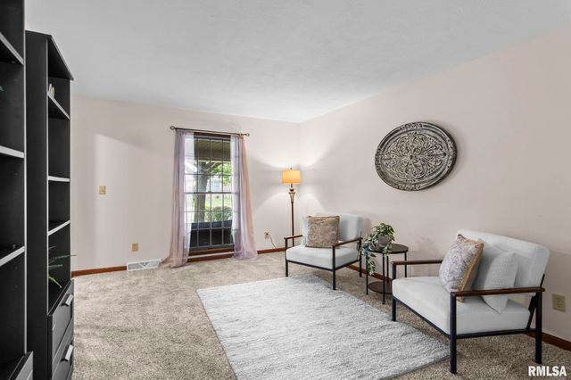 3012 Red Bud Lane, Springfield, IL 62712