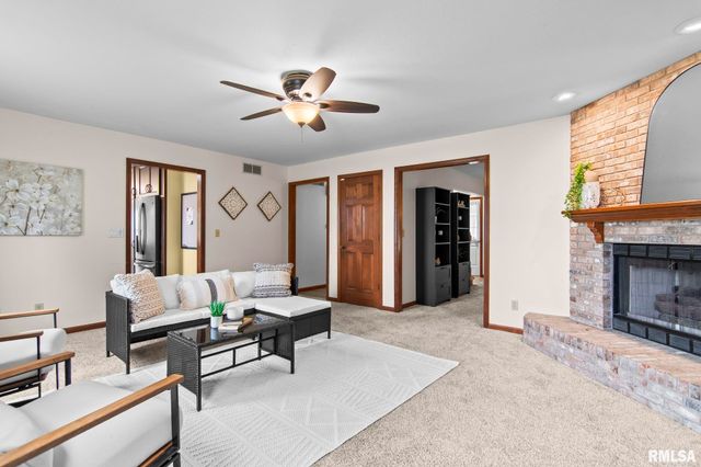 3012 Red Bud Lane, Springfield, IL 62712