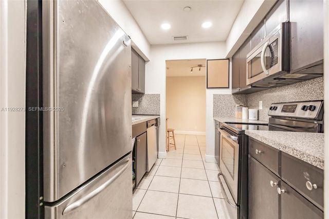 720 NW 38th Ave, Lauderhill, FL 33311