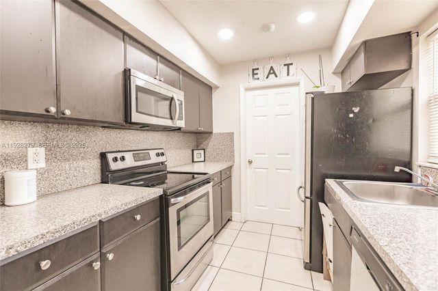 720 NW 38th Ave, Lauderhill, FL 33311