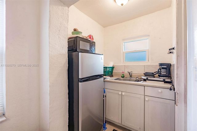 720 NW 38th Ave, Lauderhill, FL 33311