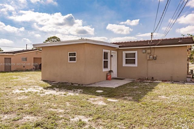 720 NW 38th Ave, Lauderhill, FL 33311