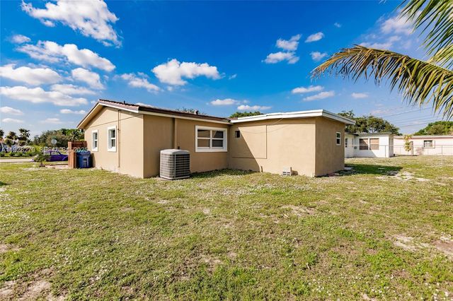 720 NW 38th Ave, Lauderhill, FL 33311