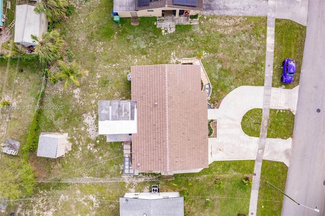 720 NW 38th Ave, Lauderhill, FL 33311