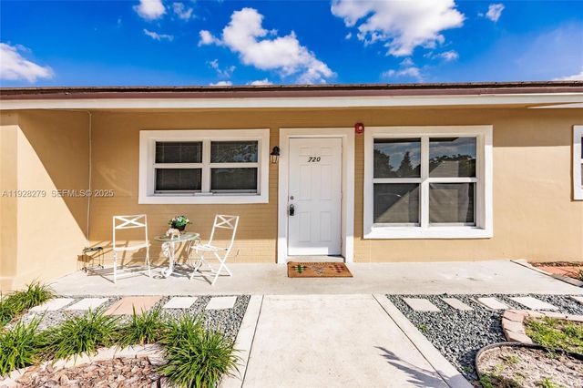 720 NW 38th Ave, Lauderhill, FL 33311