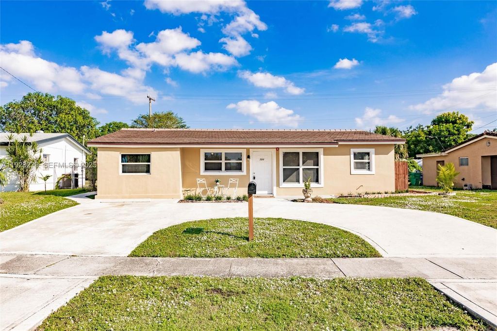720 NW 38th Ave, Lauderhill, FL 33311