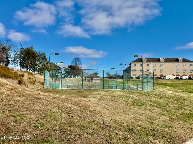 DIVOT Place, Tazewell, TN 37879