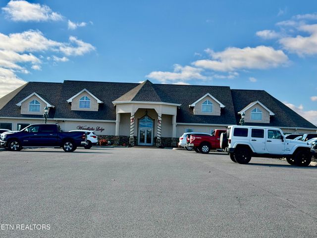 DIVOT Place, Tazewell, TN 37879