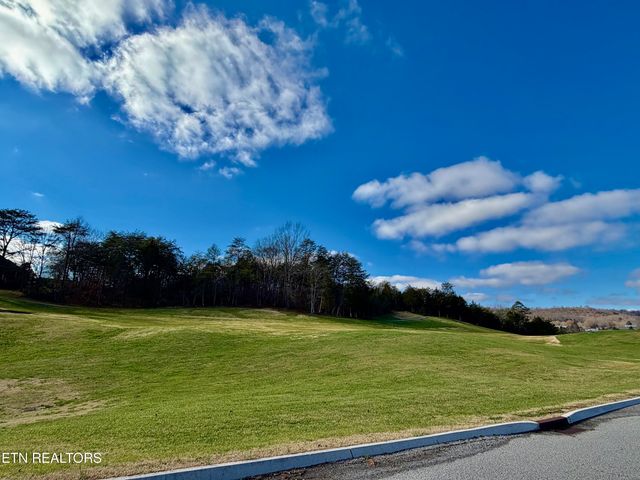 DIVOT Place, Tazewell, TN 37879