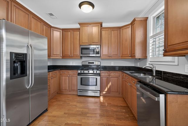 3920 Essex Garden Lane 202, Raleigh, NC 27612