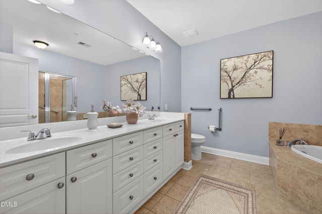 3920 Essex Garden Lane 202, Raleigh, NC 27612