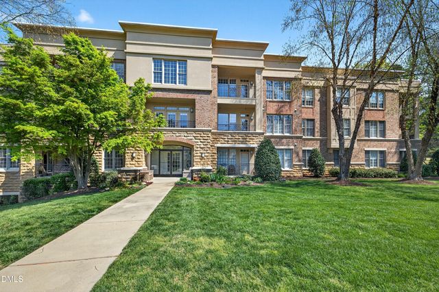 3920 Essex Garden Lane 202, Raleigh, NC 27612