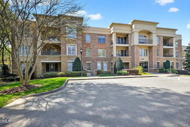 3920 Essex Garden Lane 202, Raleigh, NC 27612