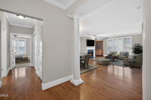 3920 Essex Garden Lane 202, Raleigh, NC 27612