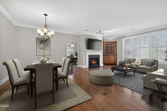 3920 Essex Garden Lane 202, Raleigh, NC 27612