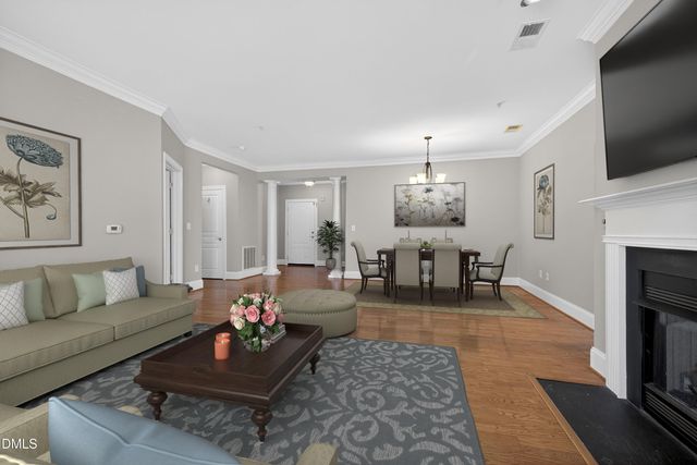 3920 Essex Garden Lane 202, Raleigh, NC 27612