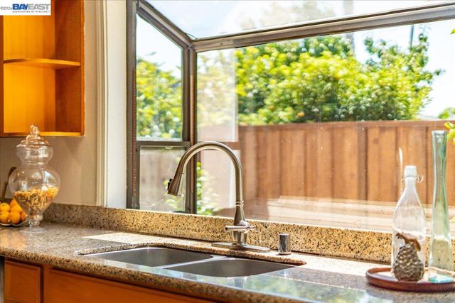 3675 Monterey Blvd, San Leandro, CA 94578