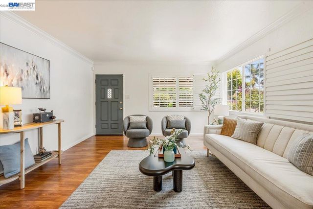 3675 Monterey Blvd, San Leandro, CA 94578