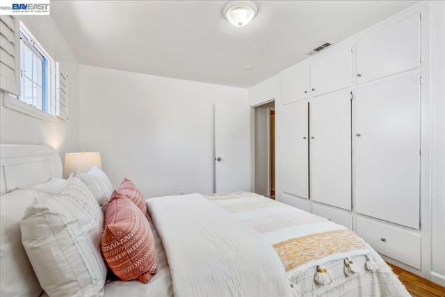 3675 Monterey Blvd, San Leandro, CA 94578
