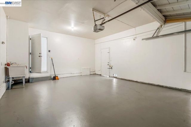 3675 Monterey Blvd, San Leandro, CA 94578