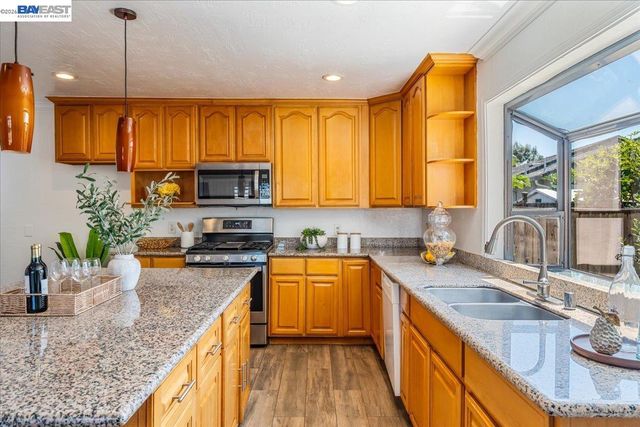 3675 Monterey Blvd, San Leandro, CA 94578