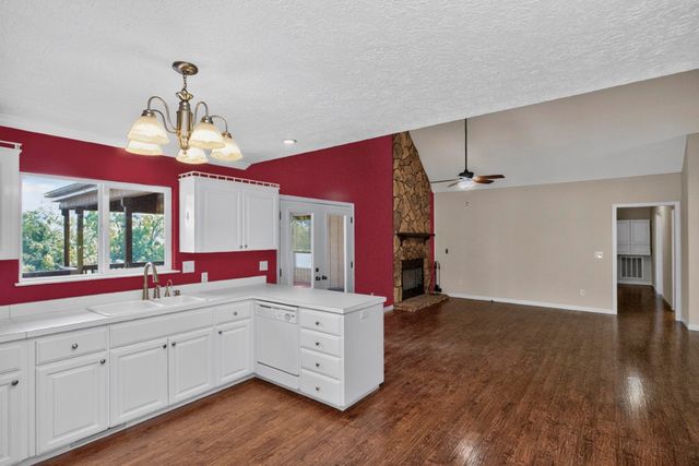 1317 Fernbank Dr, Madison, TN 37115