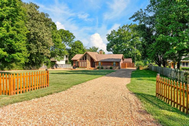 1317 Fernbank Dr, Madison, TN 37115