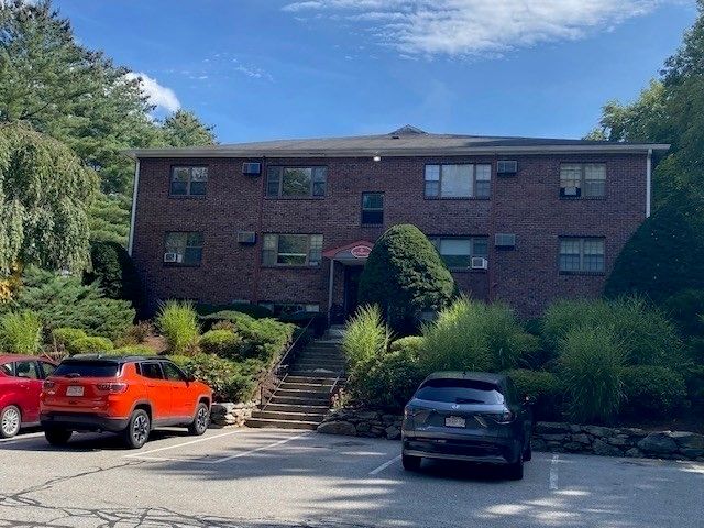 35 Swanson Court 32D, Boxborough, MA 01719