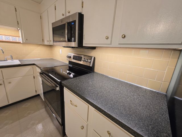 35 Swanson Court 32D, Boxborough, MA 01719