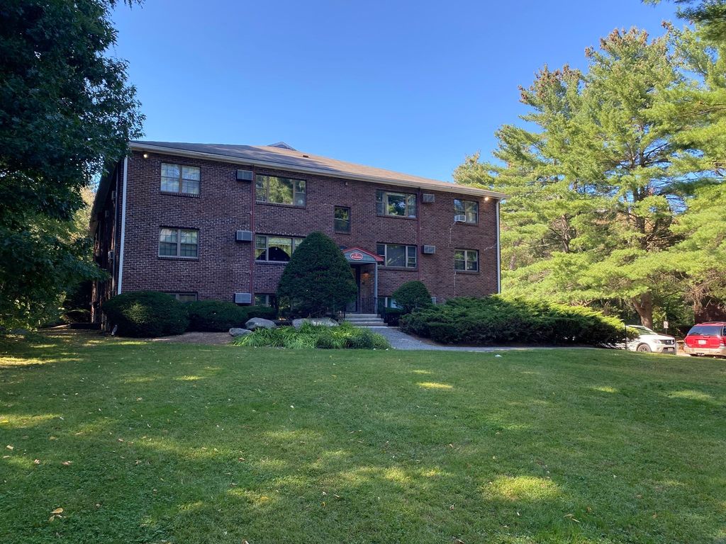 35 Swanson Court 32D, Boxborough, MA 01719