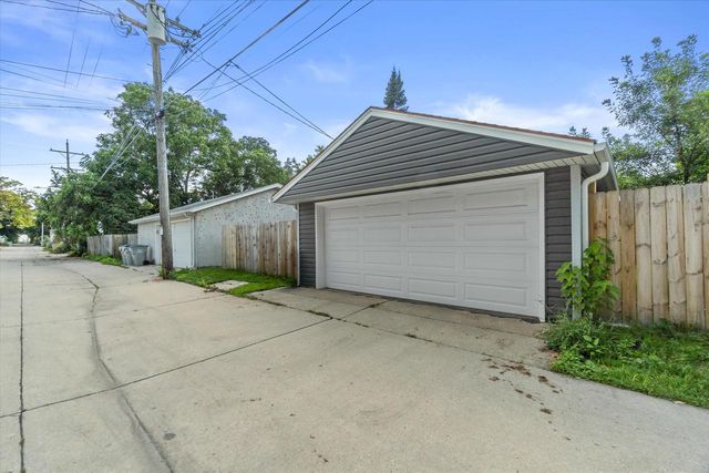 3244 N 92nd STREET, Milwaukee, WI 53222