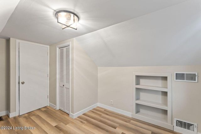 2701 Delor Ave, Louisville, KY 40217