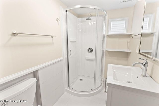 2701 Delor Ave, Louisville, KY 40217