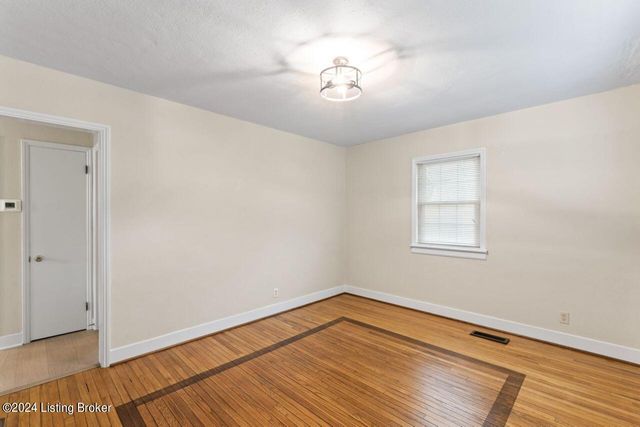 2701 Delor Ave, Louisville, KY 40217