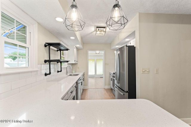 2701 Delor Ave, Louisville, KY 40217