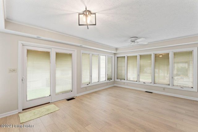 2701 Delor Ave, Louisville, KY 40217