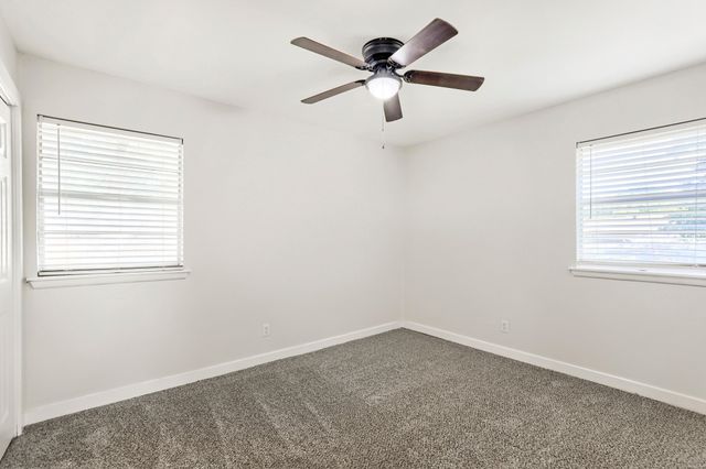 821 Oakwood Avenue, Hurst, TX 76053