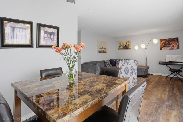 1043 S York Road 402, Bensenville, IL 60106