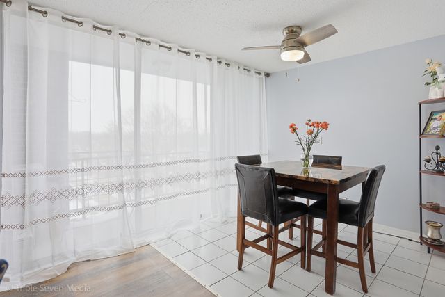 1043 S York Road 402, Bensenville, IL 60106