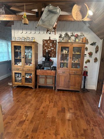 5832 S Freeman Lane, Rogersville, MO 65742