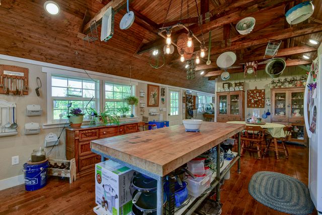 5832 S Freeman Lane, Rogersville, MO 65742
